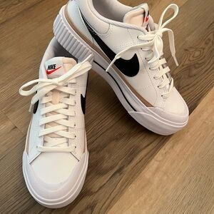 Nike Women’s Platform Sneakers